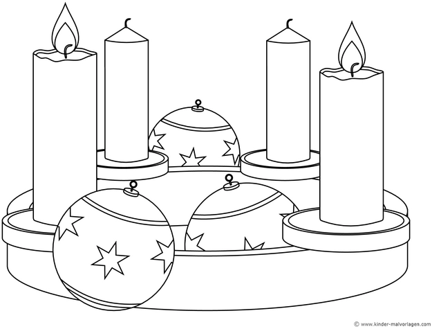 adventskranz-mit-kerzen-und-kugeln