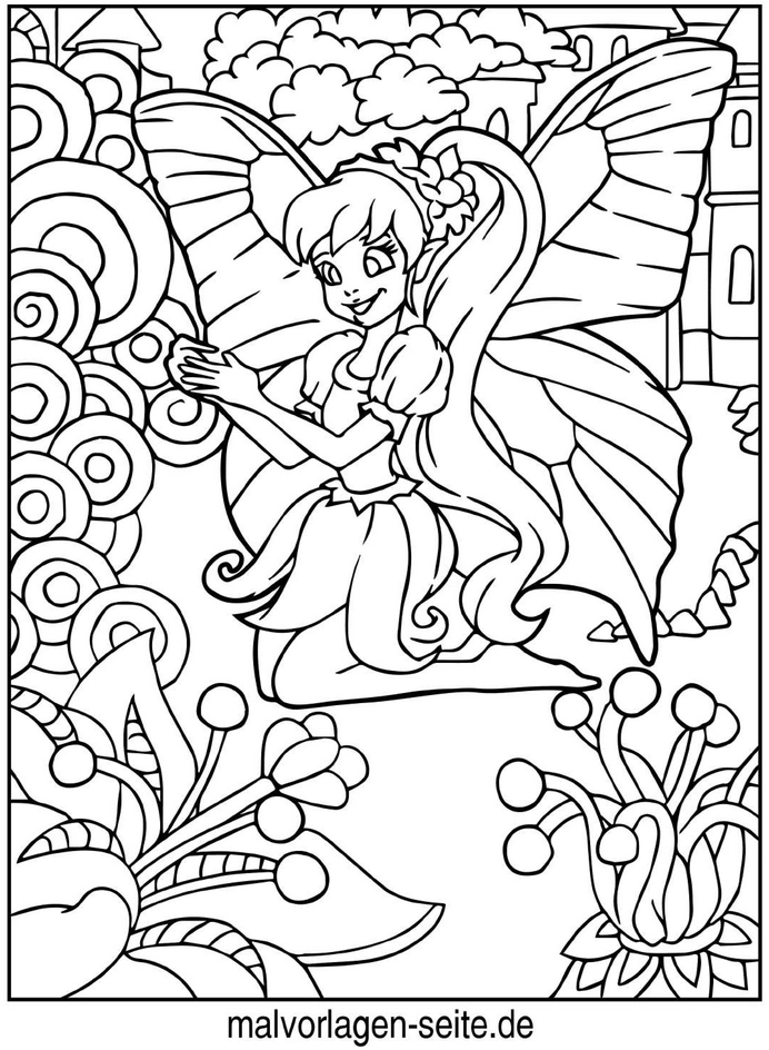 fee-mit-grossen-fluegeln-und-floralen-elementen